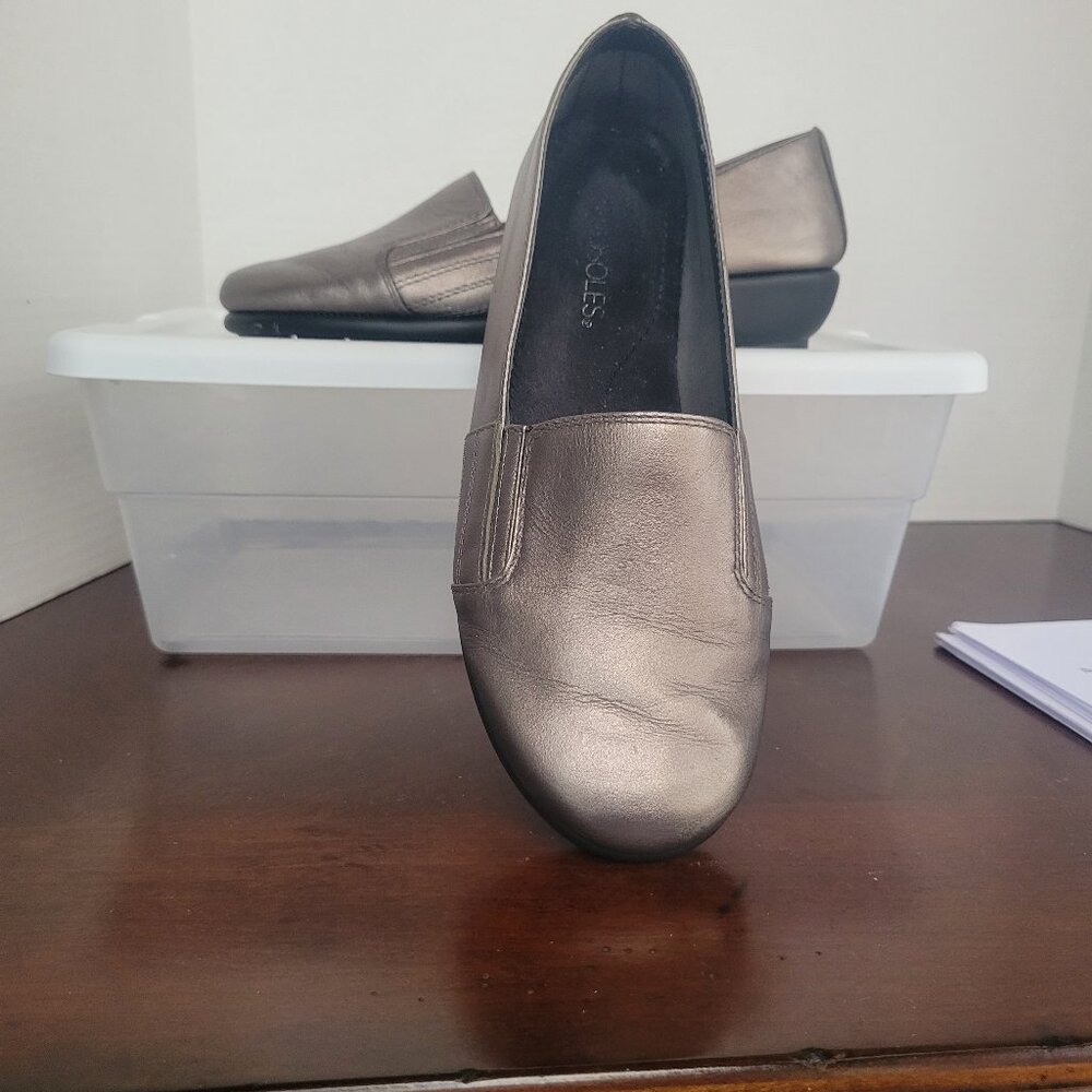 Women's Metallic Grey Comfort Shoes